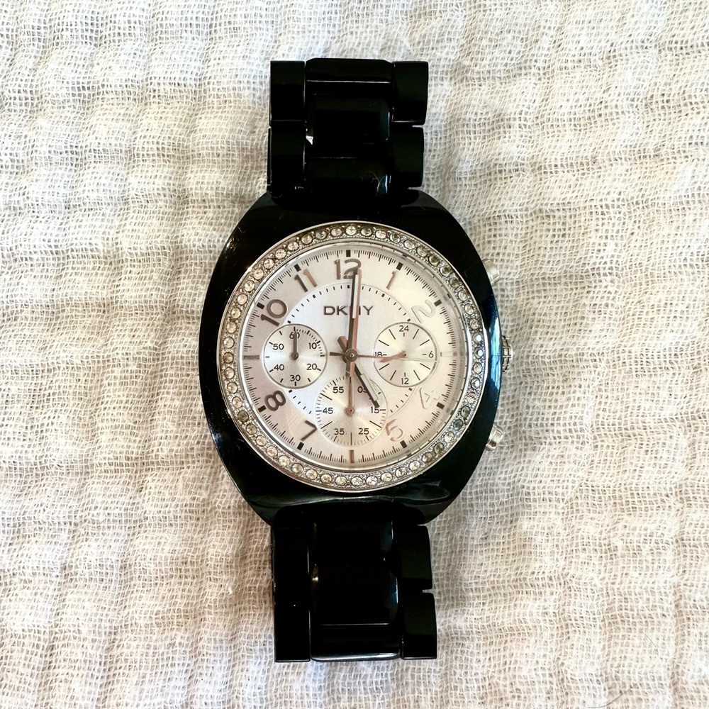 DKNY Y2K Women's Black Resin Silver Crystal Analog Watch - Small Wrist Size